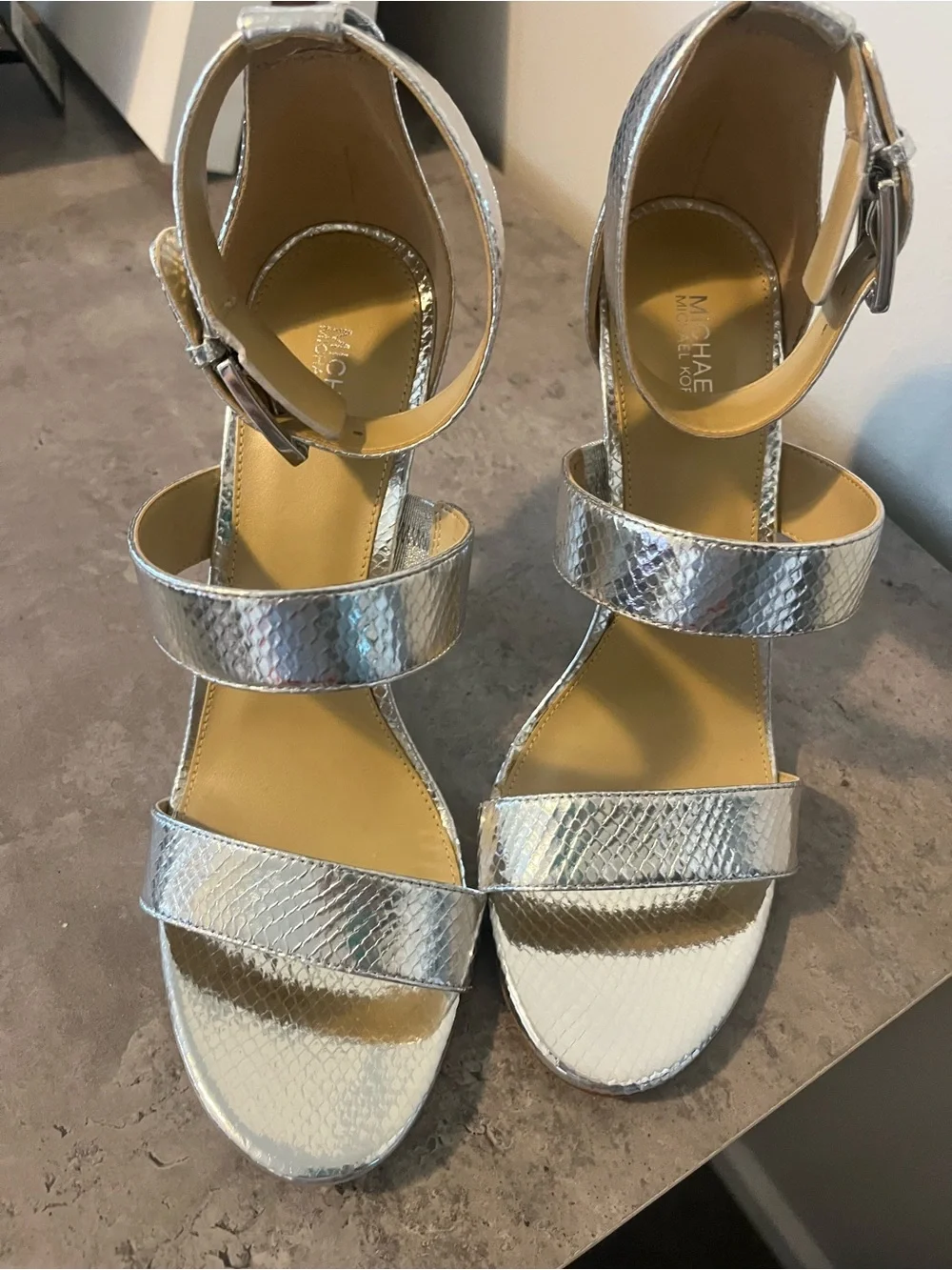 MICHAEL KORS AMAL SNAKESKIN HEELS 9.5